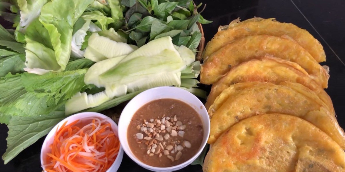 how to make crispy central vietnamese pancakes simple delicious fragrant 05961