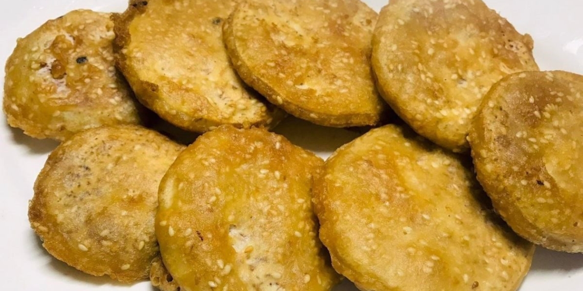 how to make crispy delicious golden yam cakes 15955