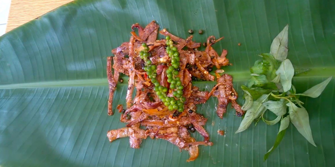 how to make crispy fried yellow mustard leaves delicious and appetizing 13443