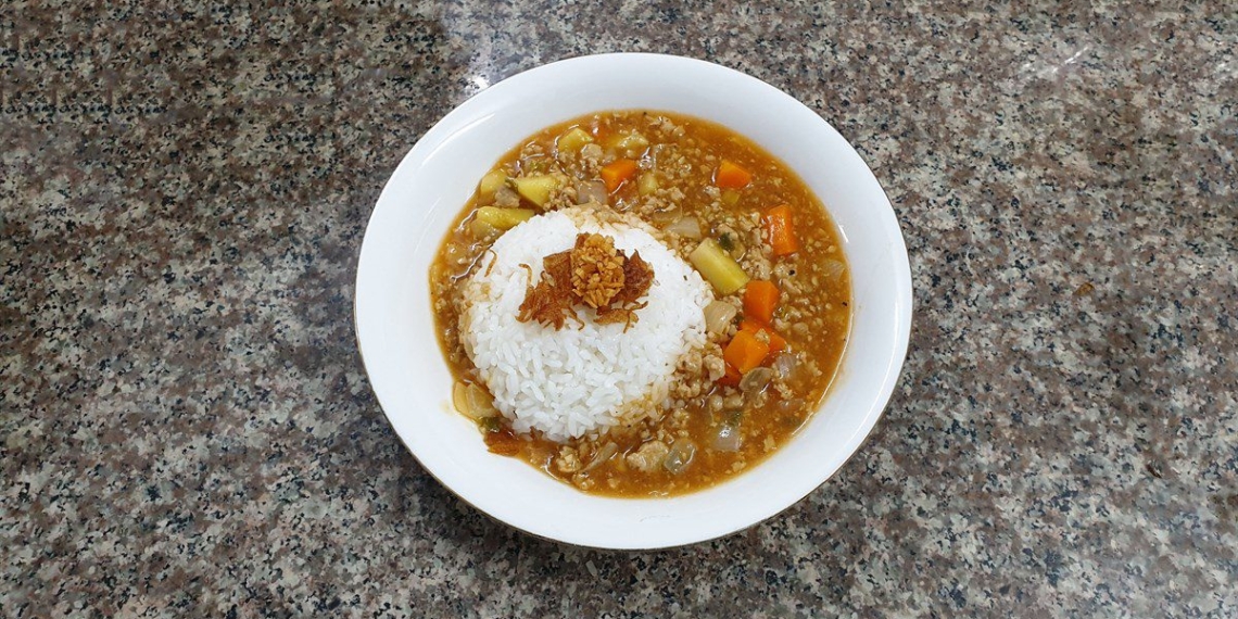 how to make curry rice with delicious easy to make pork for the whole family 09061