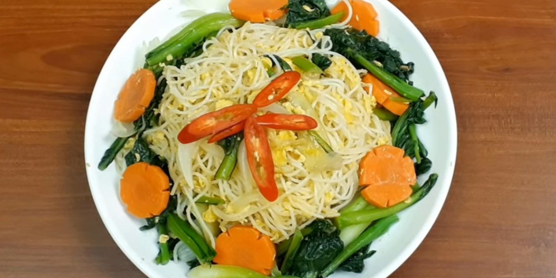 how to make delicious and appetizing fried noodles with egg easy to make at home 09362