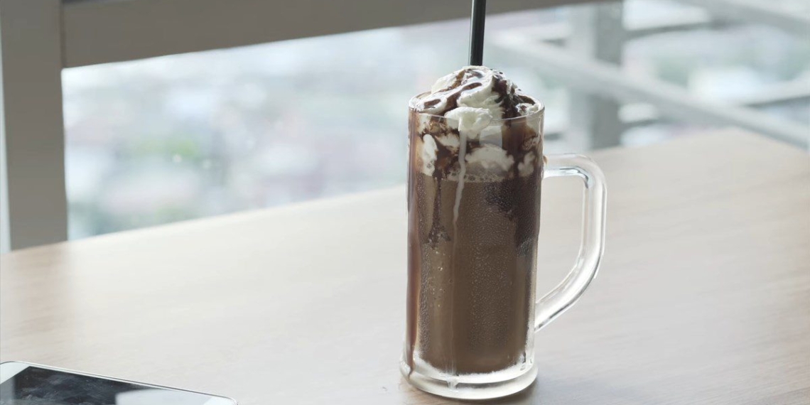 how to make delicious creamy iced mocha coffee in an instant 13482