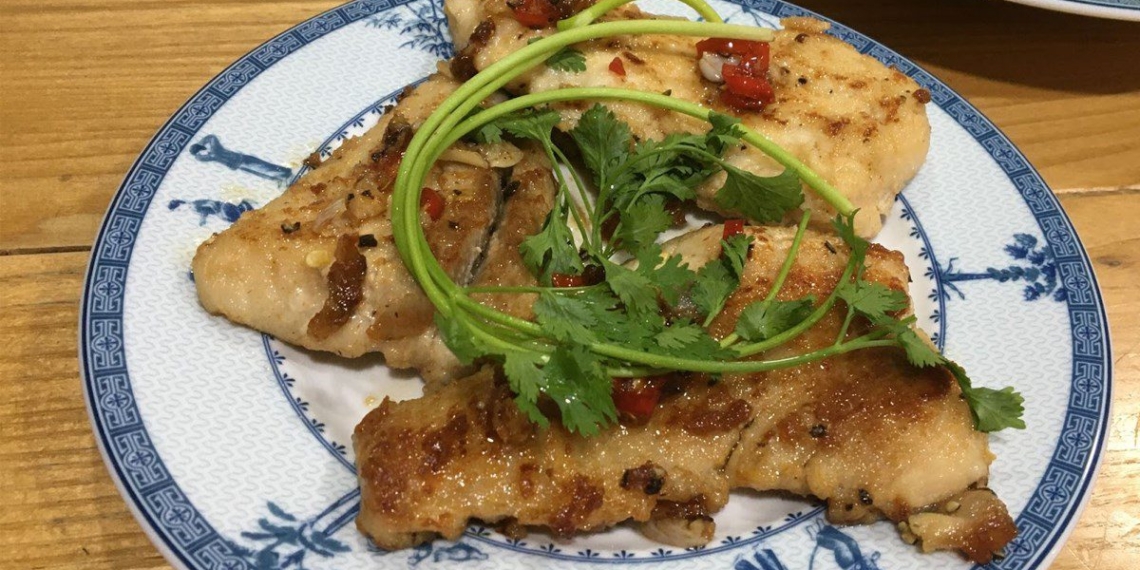 how to make delicious crispy fried basa fish with fish sauce 10650