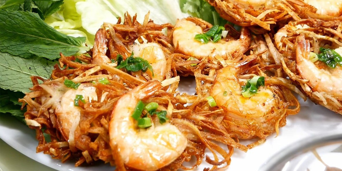 how to make delicious crispy yam shrimp cakes 08456