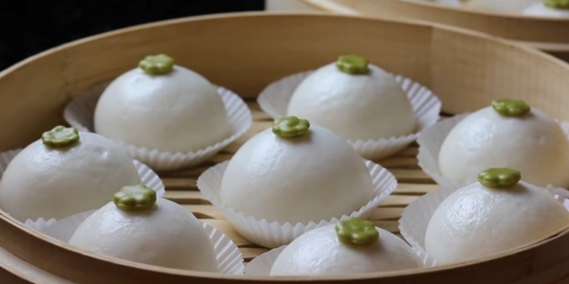 how to make delicious fat cade filled steamed buns at home 08745