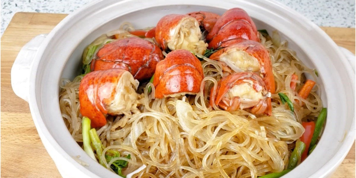 how to make delicious quality fried noodles with shrimp and crayfish like a restaurant 10375