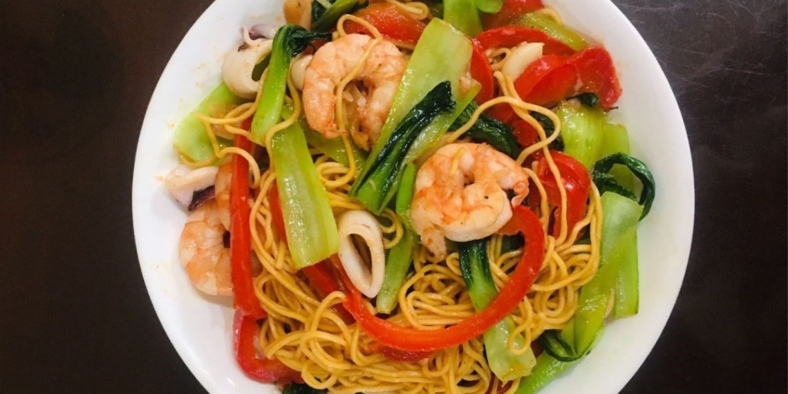 how to make delicious seafood fried noodles for the whole family 01030