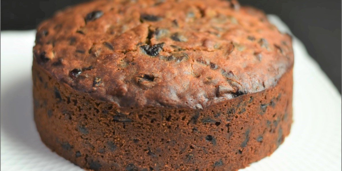 how to make delicious simple attractive christmas fruit cake 16058