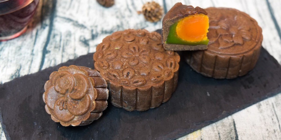 how to make delicious simple cacao mooncake 04097