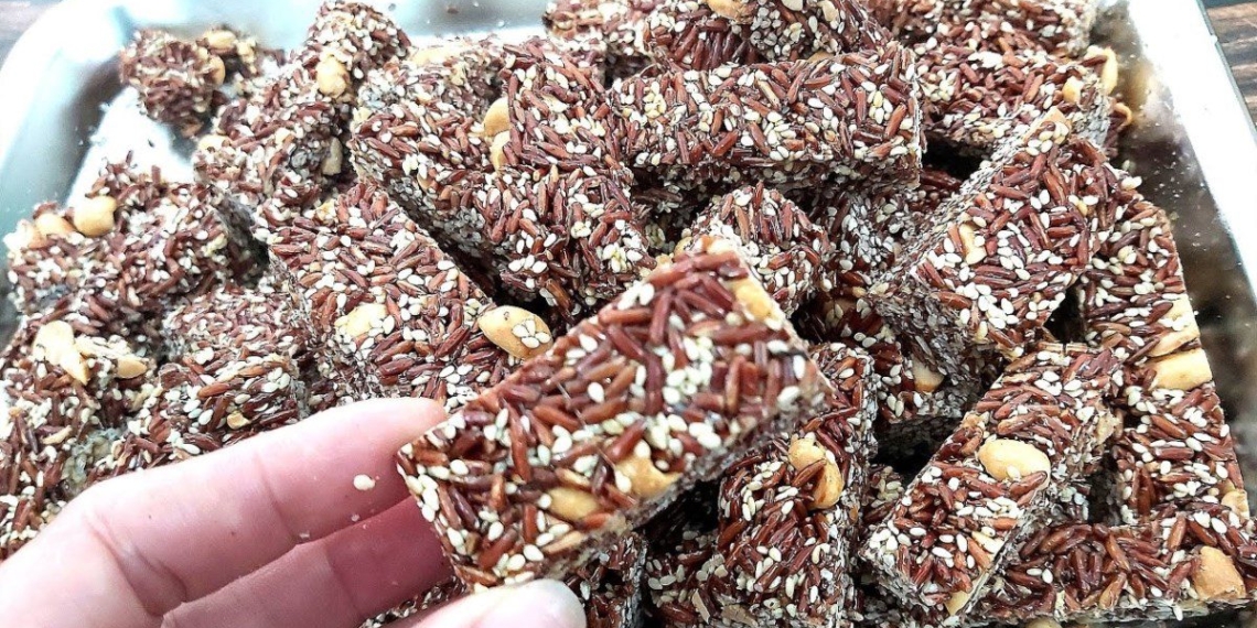 how to make delicious sticky rice candy crispy for tet 04890