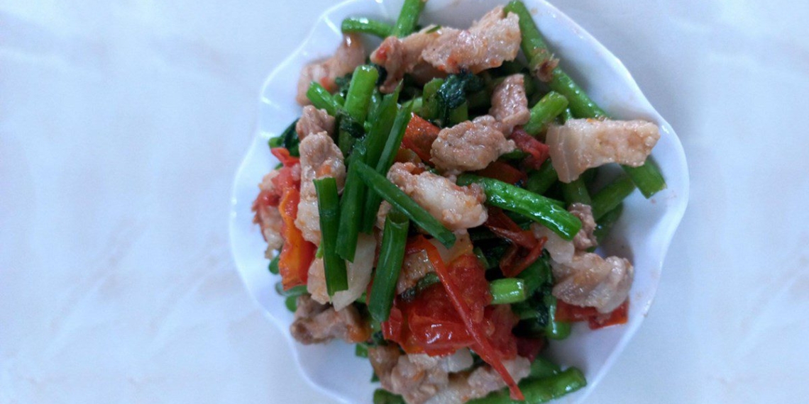 how to make delicious stir fried pork with pan seared vegetables on hot day 13191