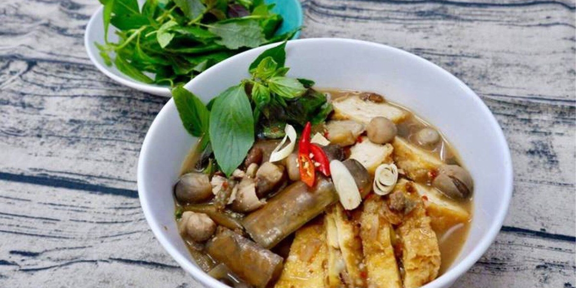 how to make delicious vegetarian bun mam with fragrant toppings 03846