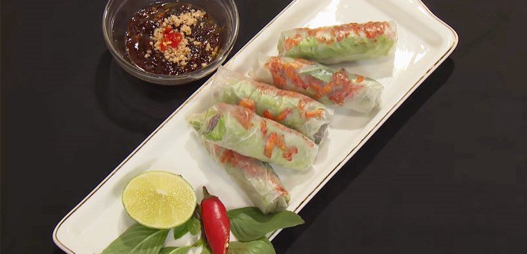 how to make delicious vegetarian spring rolls at home 02173