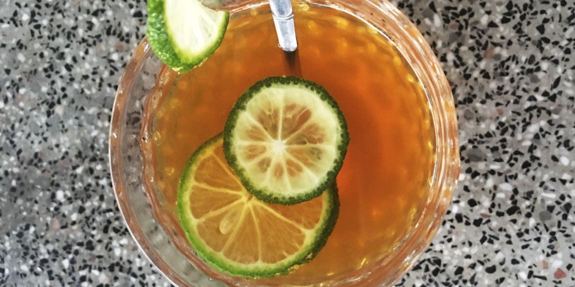 how to make lemon tea with honey delicious and cooling very good for health 16232