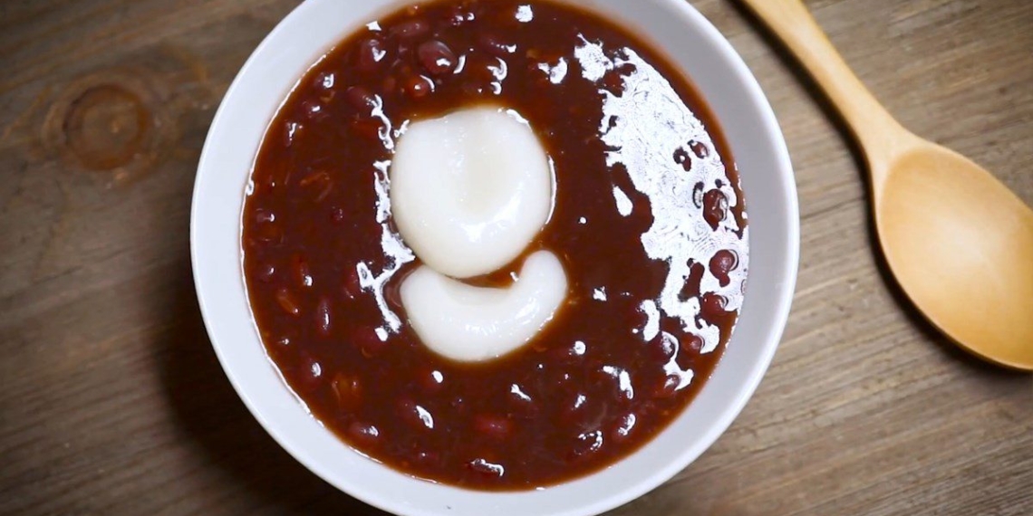 how to make mochi red bean paste for a satisfying sweet treat 11925