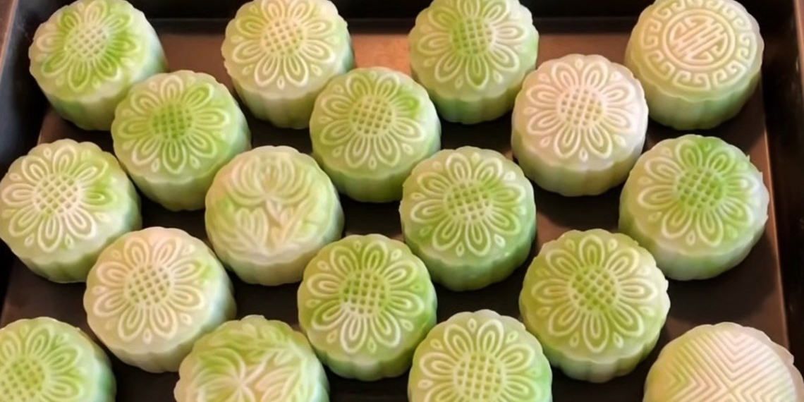 how to make mooncake with coconut milk filling simple delicious 04087