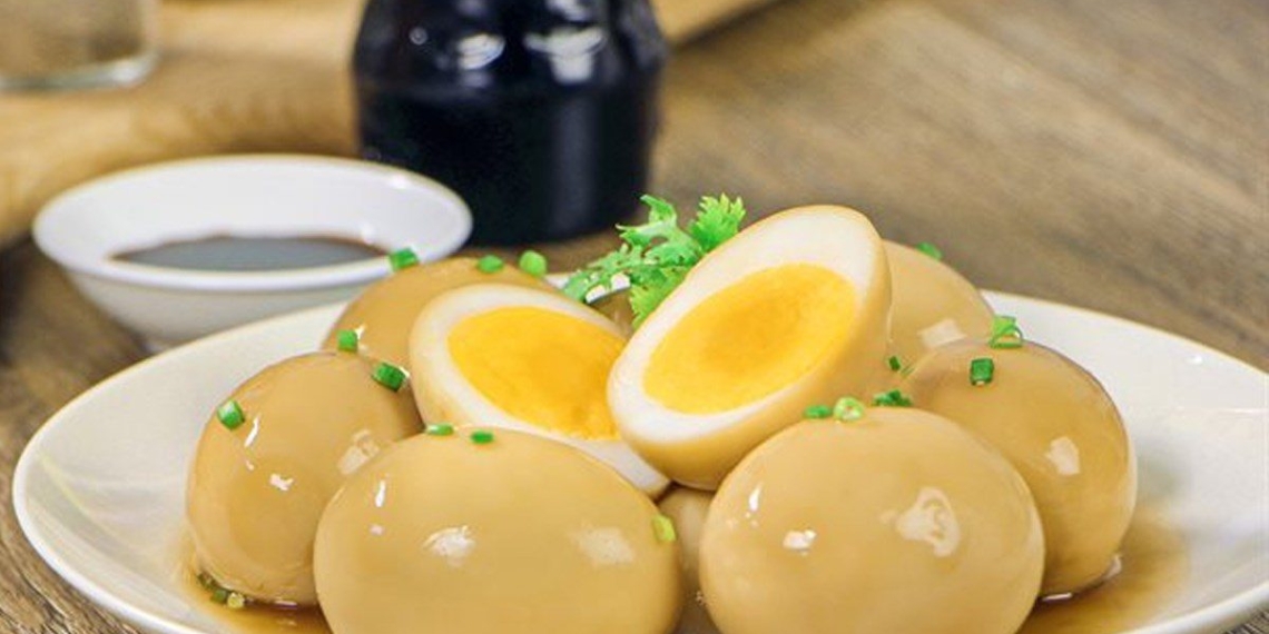 how to make salted egg with soy sauce delicious to eat with rice 06184