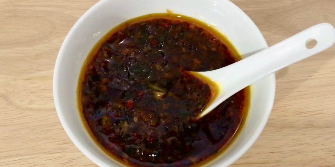 how to make sauce for banh trang tron in just 2 basic steps 09605