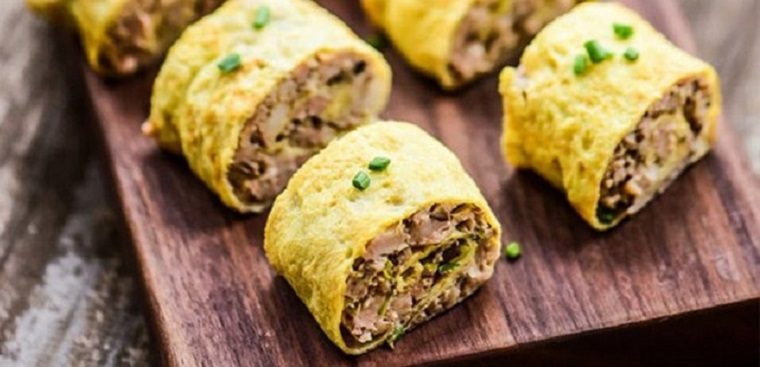 how to make simple delicious meat rolled eggs b 02334