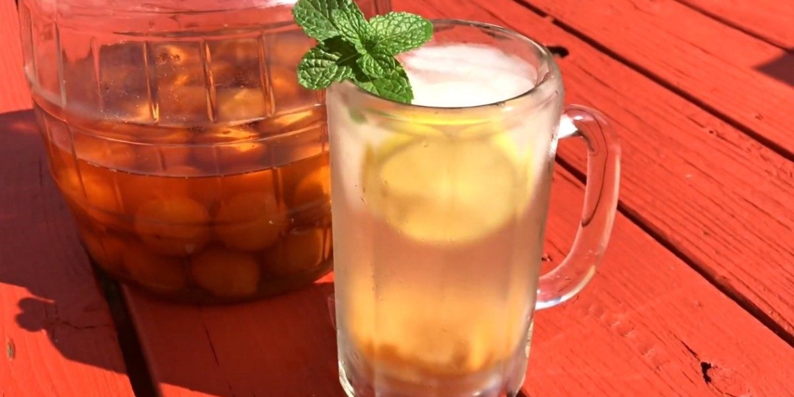 how to make soda with sour lemon and salt to cool off in summer easily at home 13926