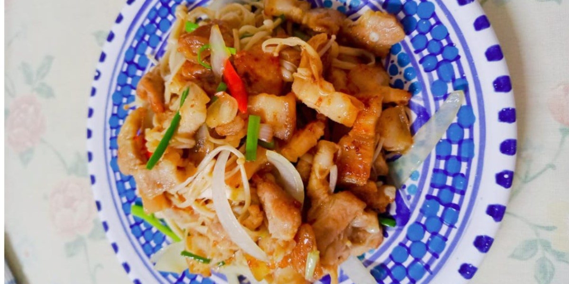 how to make stir fried pork with mushrooms delicious and appealing for meal 15081