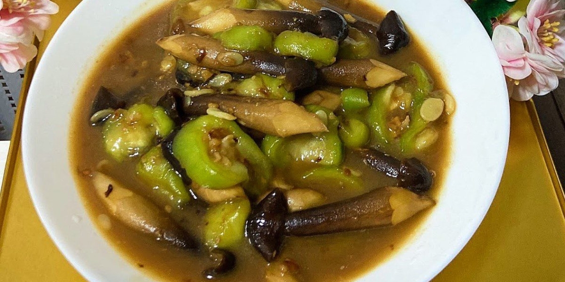 how to make stir fried squash with mushrooms for a delicious lunch 14679