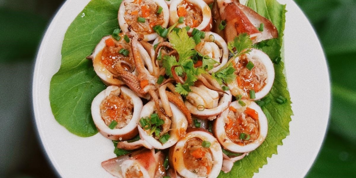 how to make stuffed squid in savory sauce delicious and extremely appetizing 17394