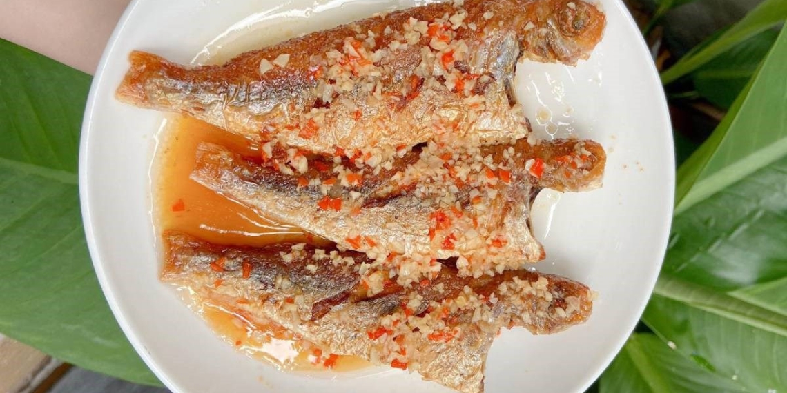 how to make super attractive fried bass with dipping sauce for meal 17328