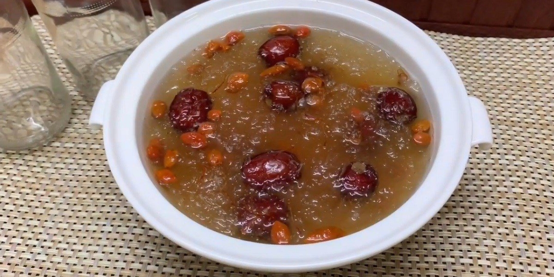 how to make sweet soup with lotus seeds that everyone loves 14006