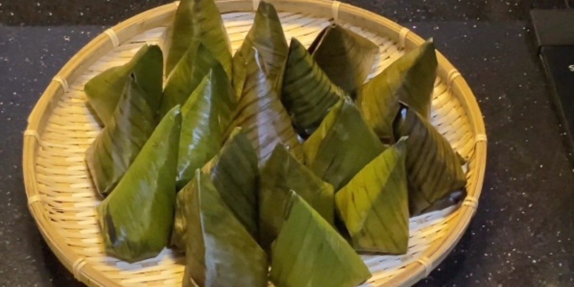 how to make sweet sticky rice cake with durian filling delicious soft 09994