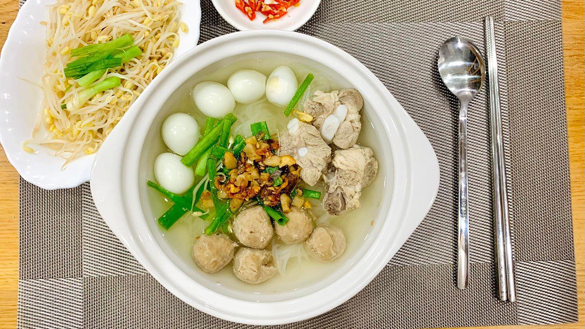 Beef ball noodle soup with spare ribs (Recipe shared by a user)