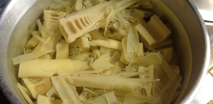 Step 1 Prepare the ingredients for Duck with fresh bamboo shoots