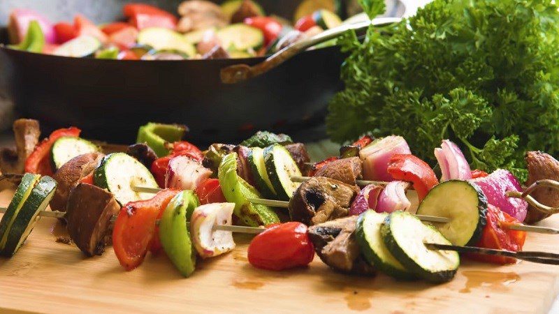 Grilling vegetables with an oil-free fryer