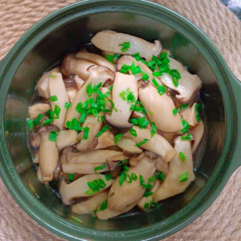 Step 4 Finished Dish of Braised Chicken Drumstick Mushroom with Soy Sauce