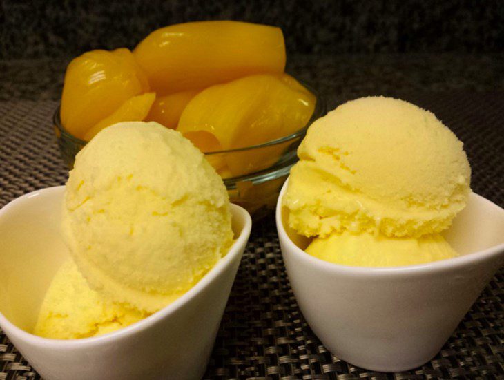 Jackfruit ice cream using a blender