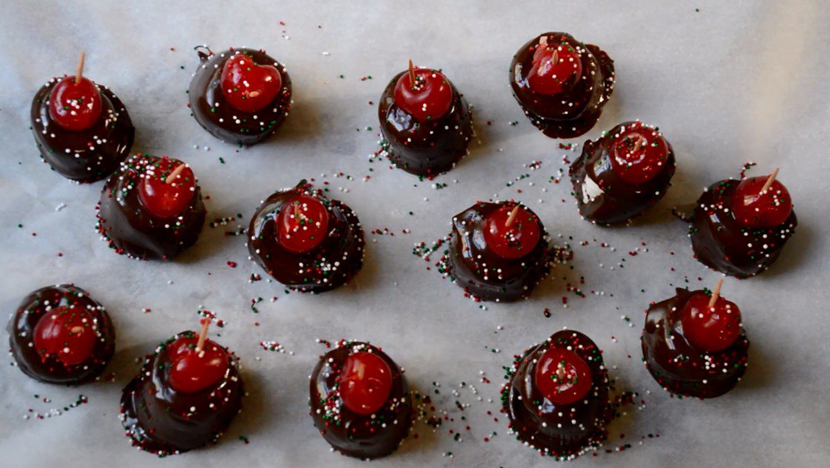 Chocolate-dipped marshmallow candies