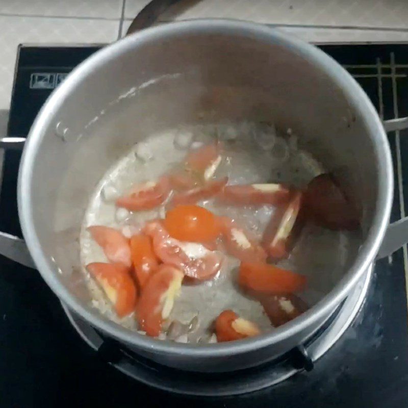 Step 3 Cook the fish Snakehead fish with tomato