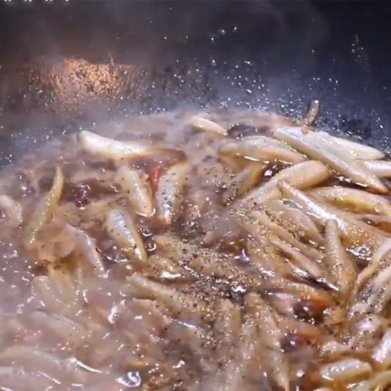 Step 3 Cook the fish Brown rice porridge with fish