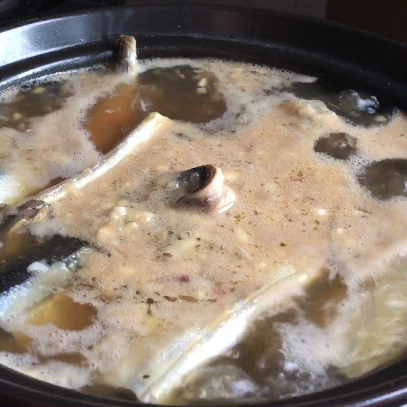 Step 3 Cooking fish Mackerel cooked in pepper