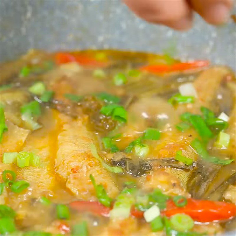 Step 5 Fish Stew Stewed goby with pickled vegetables and pork belly