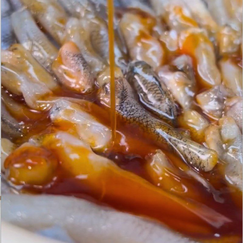 Step 3 Braised fish Braised goby fish with pepper (Recipe shared from Tiktok Cooking with TasteVN)