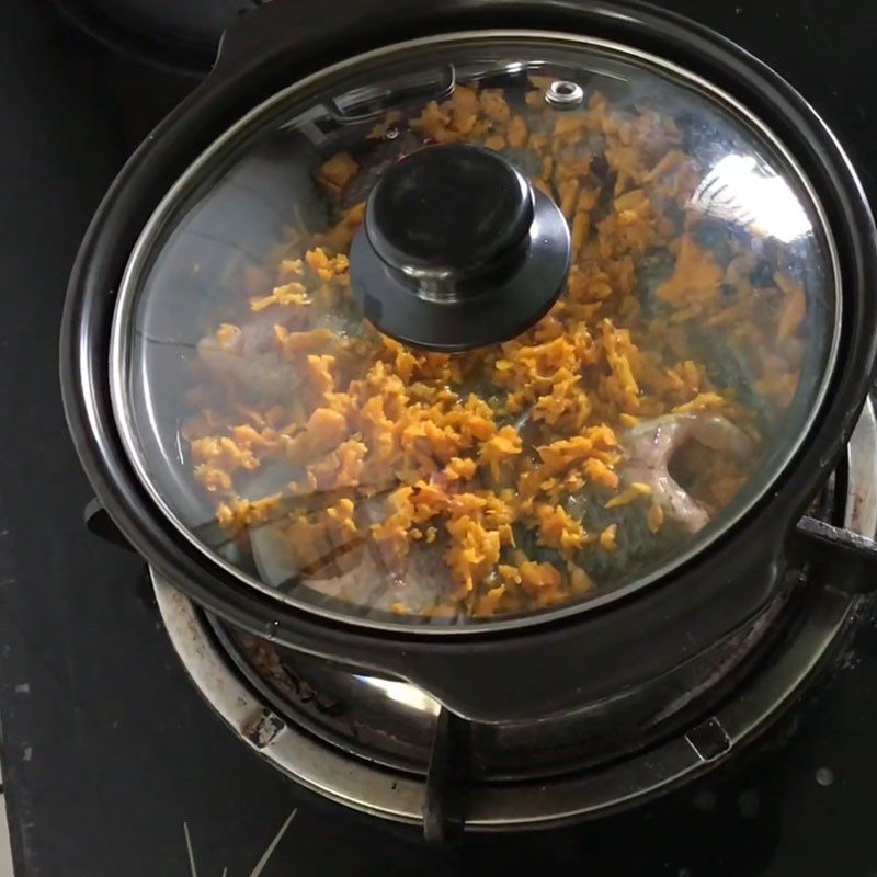 Step 3 Braised Fish with Turmeric