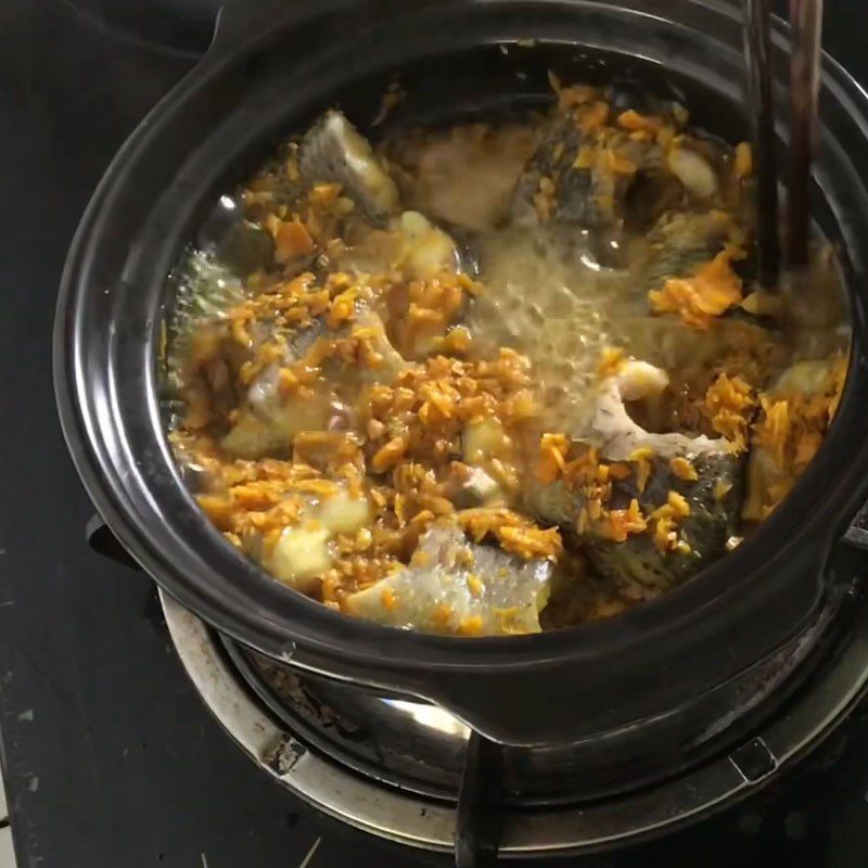 Step 3 Braised Fish with Turmeric