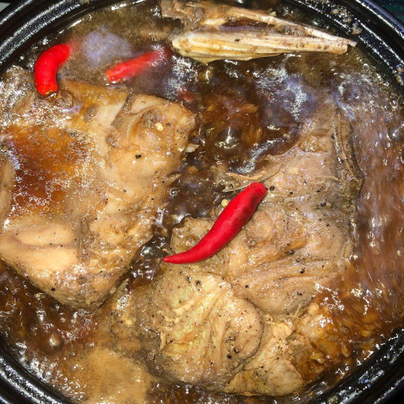 Step 4 Fish Stewing Mackerel Stewed with Pepper