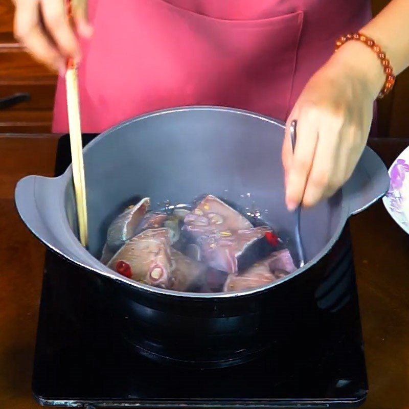 Step 3 Braised Fish with Sour Tamarind