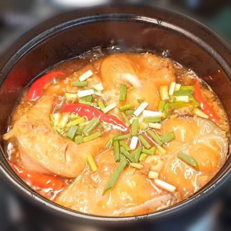 Step 3 Braised catfish Catfish braised in coconut water