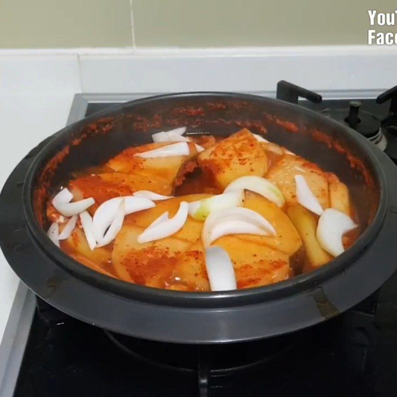 Step 3 Stewed Radish Korean Style