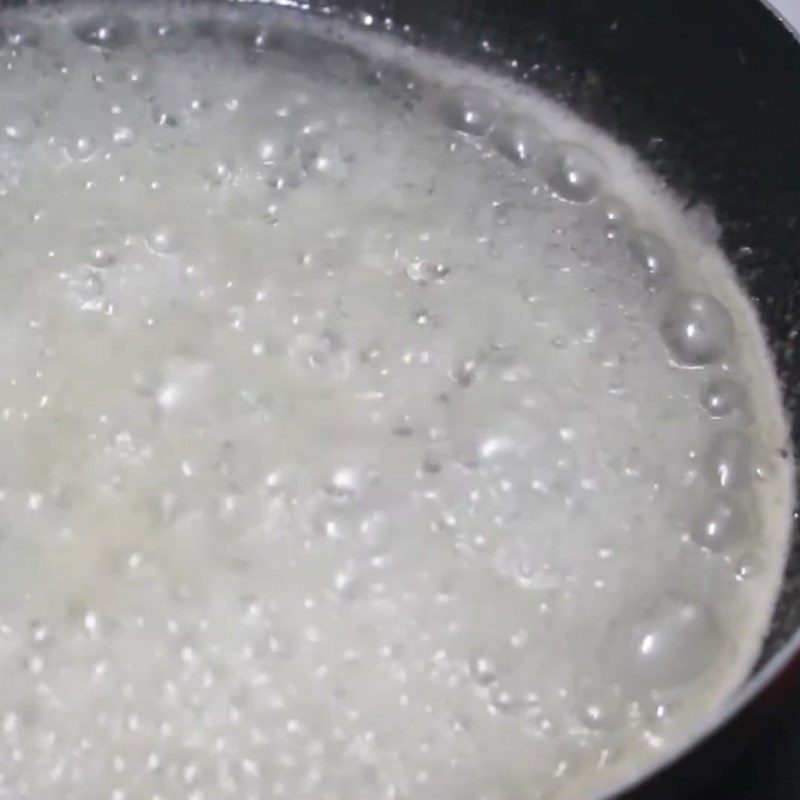 Step 3 Fry the dried fish with sugar - Dried fish fried with sugar