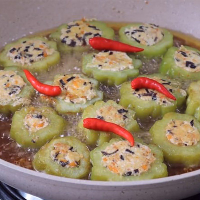 Step 4 Braised bitter melon Stuffed bitter melon with tofu braised vegetarian