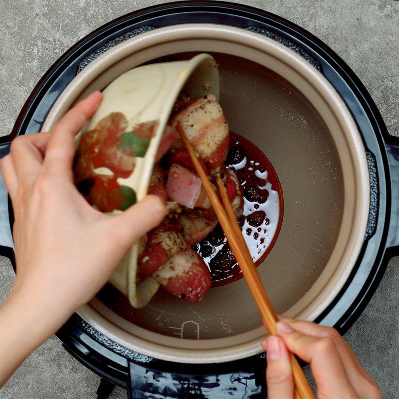 Step 4 Stewing Meat with Pressure Cooker